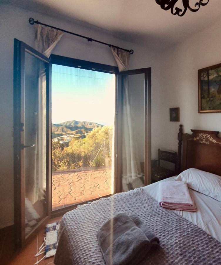 En-Suite Bedroom With Private Entrance At Casa Sofija Sedella Extérieur photo